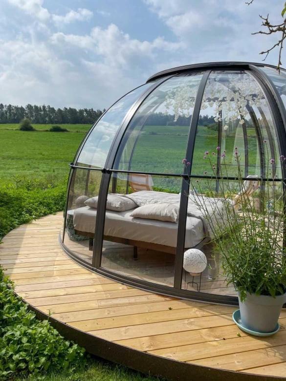 Au Clair De Ma Bulle Campismo de Luxo Marche-en-Famenne